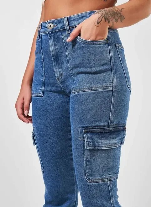 calça jeans flare cargo calça jeans flare cargo