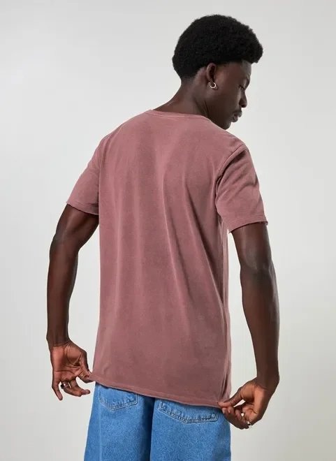 camiseta texturizada estonada com etiqueta camiseta texturizada estonada com etiqueta