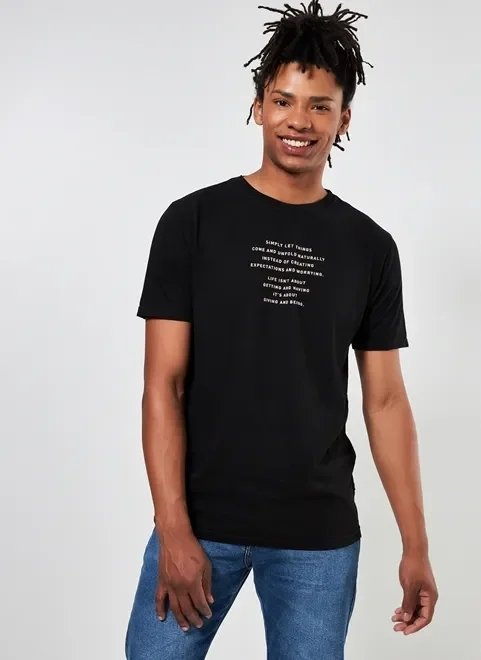 camiseta preta com escrito camiseta preta com escrito