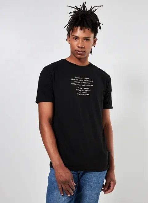 camiseta preta com escrito camiseta preta com escrito