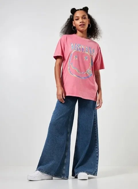 camiseta oversized rosa nirvana camiseta oversized rosa nirvana