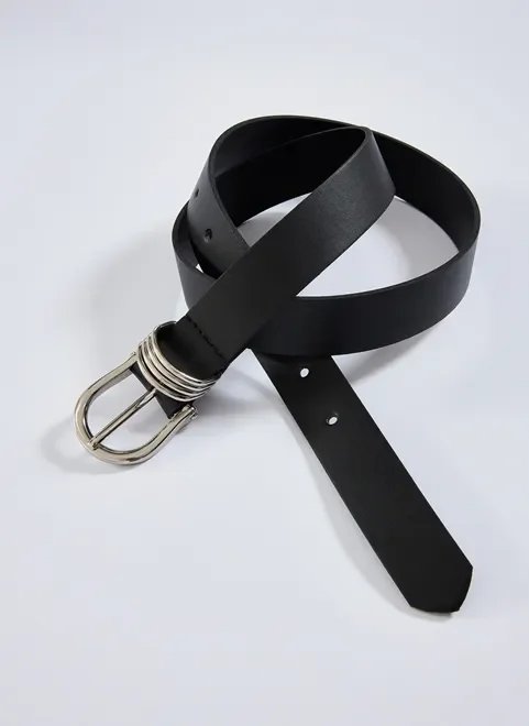 cinto preto com passantes prateados cinto preto com passantes prateados