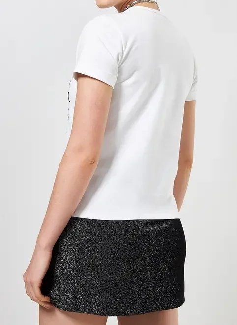 camiseta com estampa mística aveludada camiseta com estampa mística aveludada