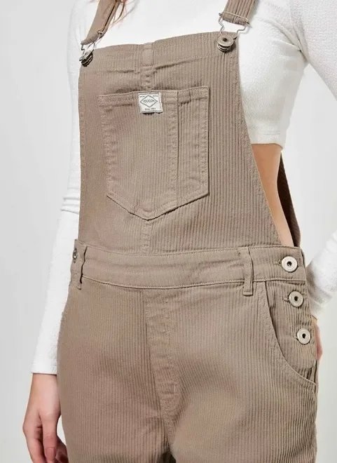 macacão em sarja canelada macacão em sarja canelada