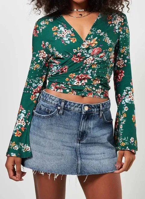 blusa com amarração verde floral blusa com amarração verde floral