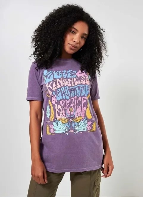 camiseta estonada roxa estampa colorida camiseta estonada roxa estampa colorida