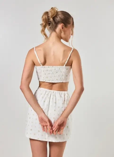 vestido off-white com solzinhos brilhosos vestido off-white com solzinhos brilhosos