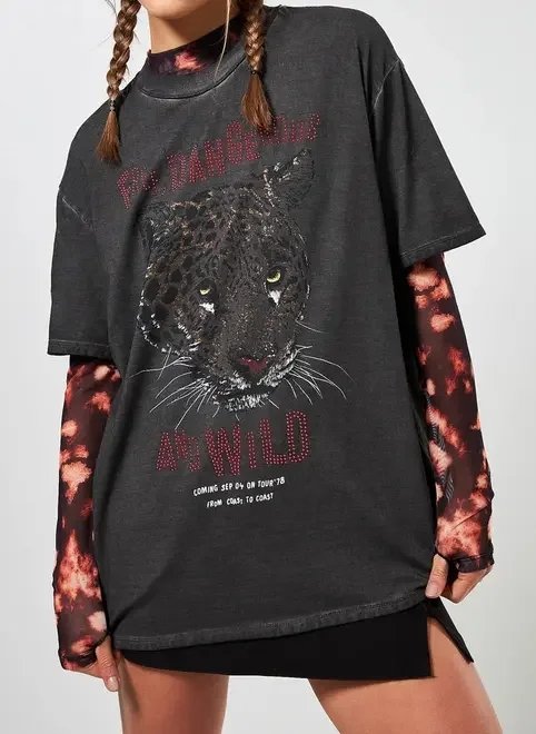 camiseta oversized estonada onça camiseta oversized estonada onça