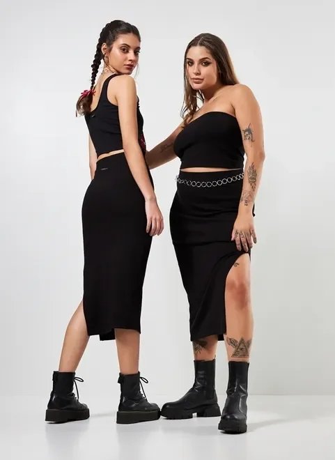 saia midi em malha com fenda saia midi em malha com fenda