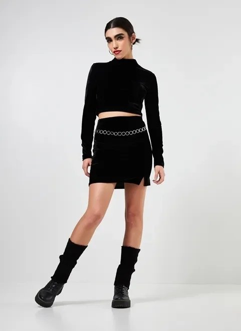 blusa cropped de veludo com golinha blusa cropped de veludo com golinha