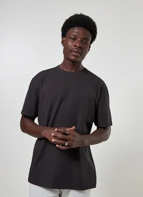 camiseta básica modelagem box camiseta básica modelagem box