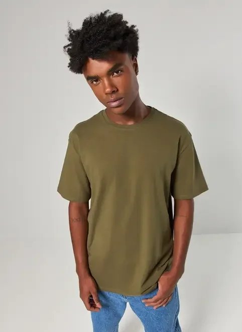 camiseta básica modelagem box camiseta básica modelagem box