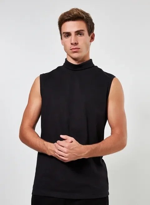 regata preta com gola alta regata preta com gola alta