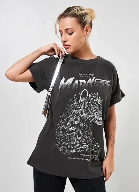 camiseta preta estonada onça camiseta preta estonada onça