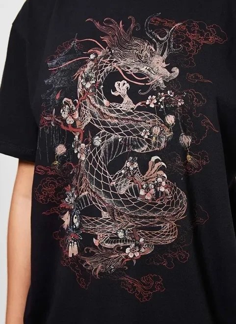 camiseta oversized preta dragão camiseta oversized preta dragão
