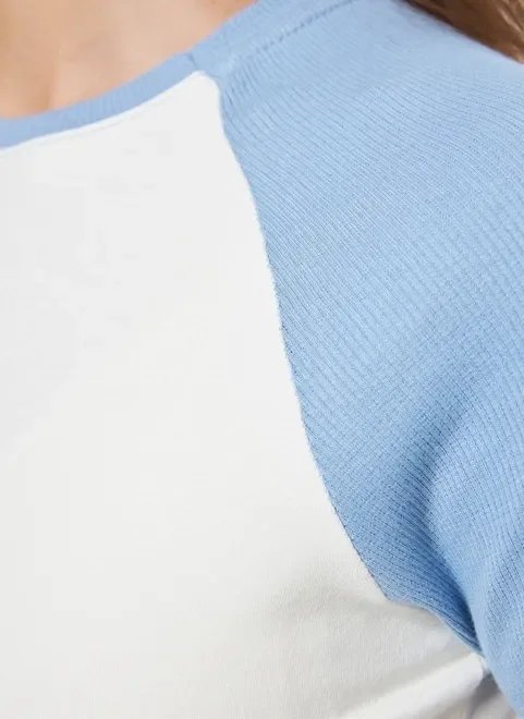 blusa mini tee raglan com azulzinho blusa mini tee raglan com azulzinho