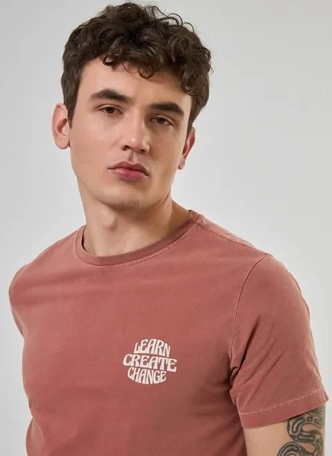 camiseta vinho estonada com escrito camiseta vinho estonada com escrito