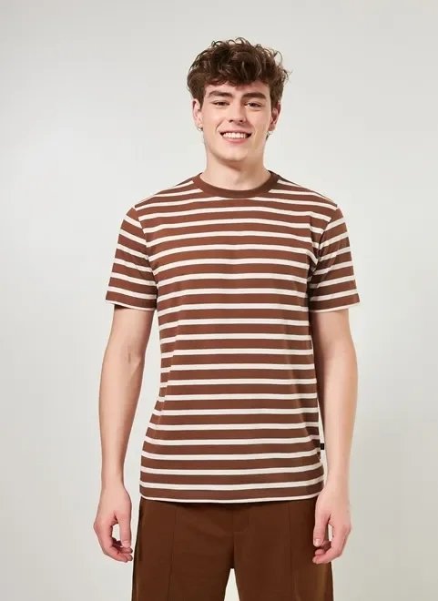 camiseta listrada marrom e off-white camiseta listrada marrom e off-white