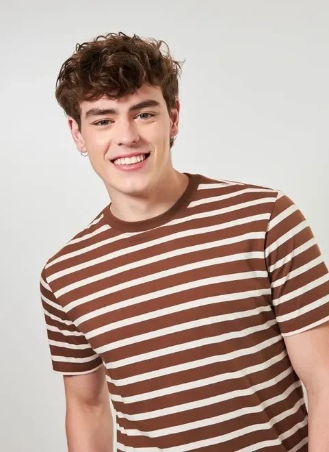 camiseta listrada marrom e off-white camiseta listrada marrom e off-white