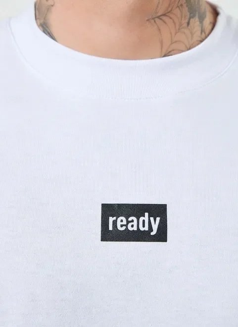 camiseta box branca com escrito camiseta box branca com escrito