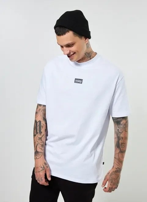 camiseta box branca com escrito camiseta box branca com escrito