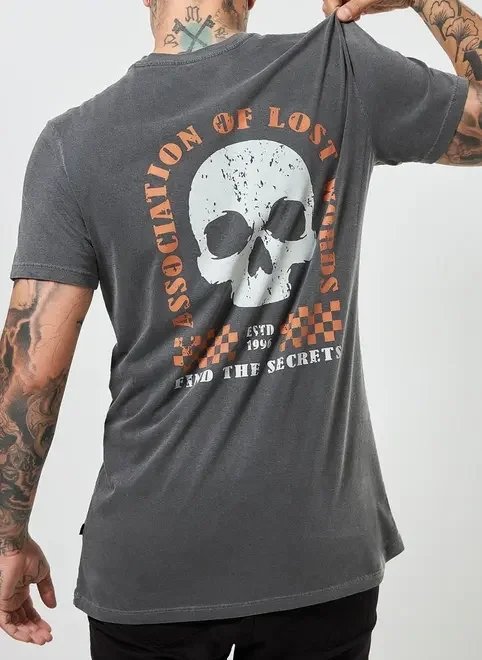 camiseta alongada estonada caveira camiseta alongada estonada caveira