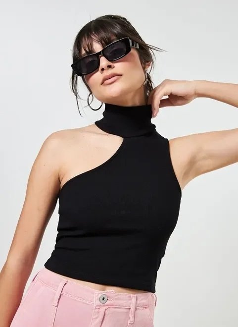 regata cut out com golinha e brilho regata cut out com golinha e brilho