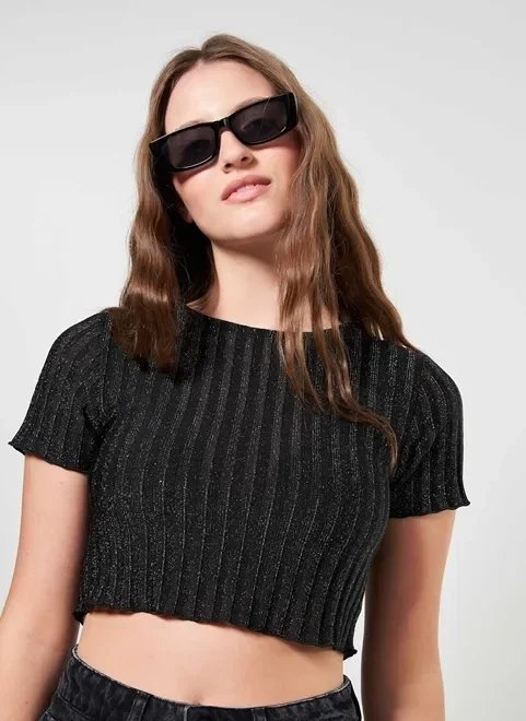 blusa em tule com brilho e textura blusa em tule com brilho e textura