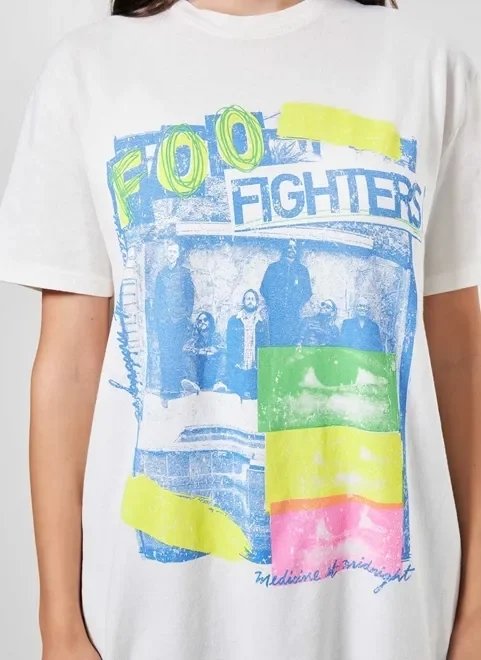 camiseta super oversized foo fighters camiseta super oversized foo fighters