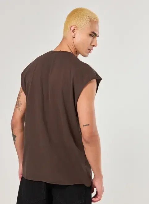 regata em malha cortada a fio regata em malha cortada a fio