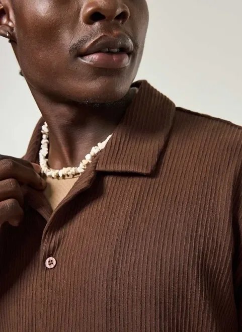 camisa com textura canelada camisa com textura canelada