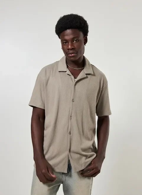 camisa com textura canelada camisa com textura canelada