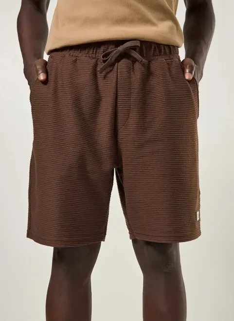bermuda com textura canelada bermuda com textura canelada