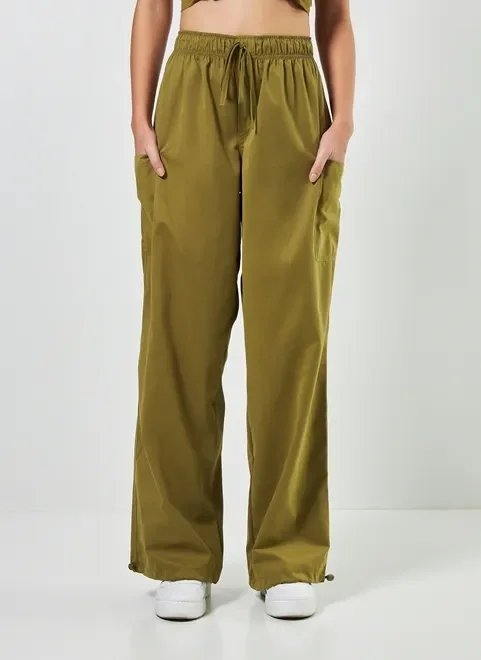 calça cargo parachute verde oliva calça cargo parachute verde oliva