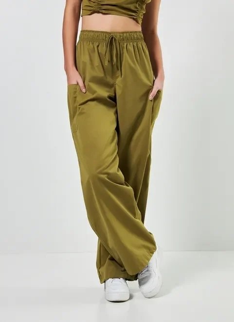 calça cargo parachute verde oliva calça cargo parachute verde oliva
