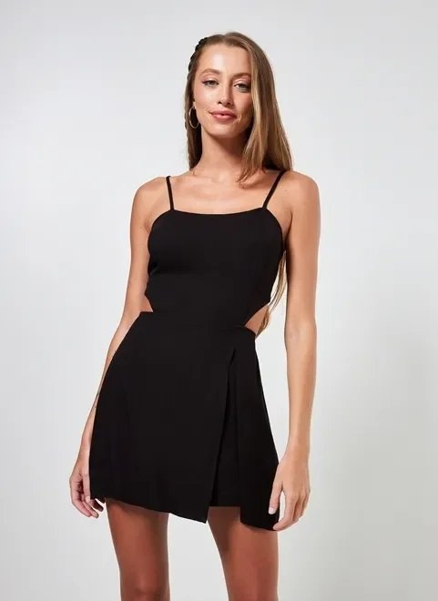 vestido macaquinho cut out vestido macaquinho cut out