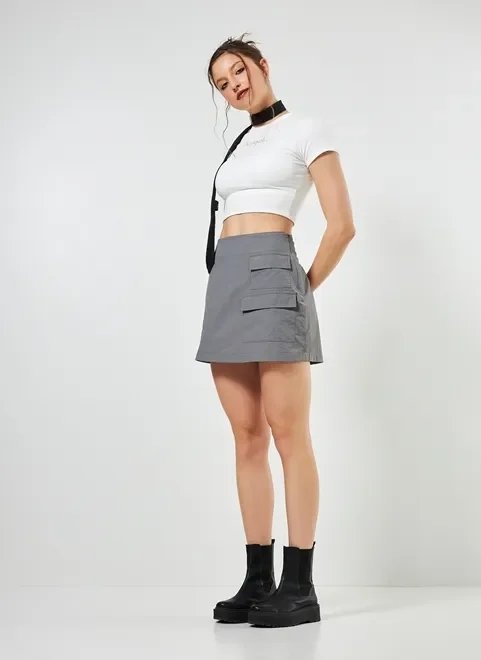 saia cargo cinza em nylon saia cargo cinza em nylon