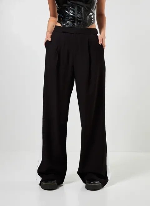 calça alfaiataria preta com listra lateral calça alfaiataria preta com listra lateral
