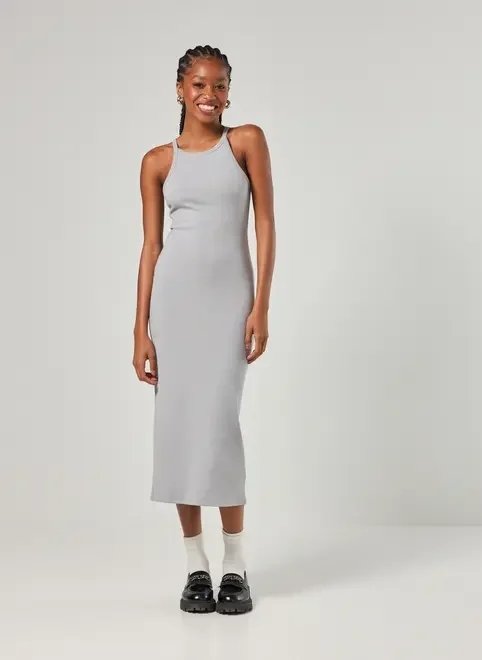 vestido midi halter em malha vestido midi halter em malha