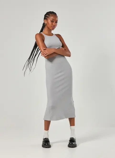 vestido midi halter em malha vestido midi halter em malha