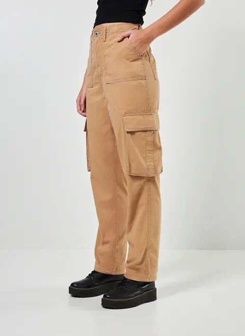 calça em sarja caqui cargo calça em sarja caqui cargo