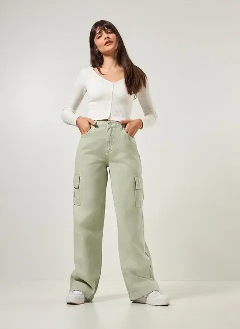 calça wide leg cargo sarja verde seco calça wide leg cargo sarja verde seco