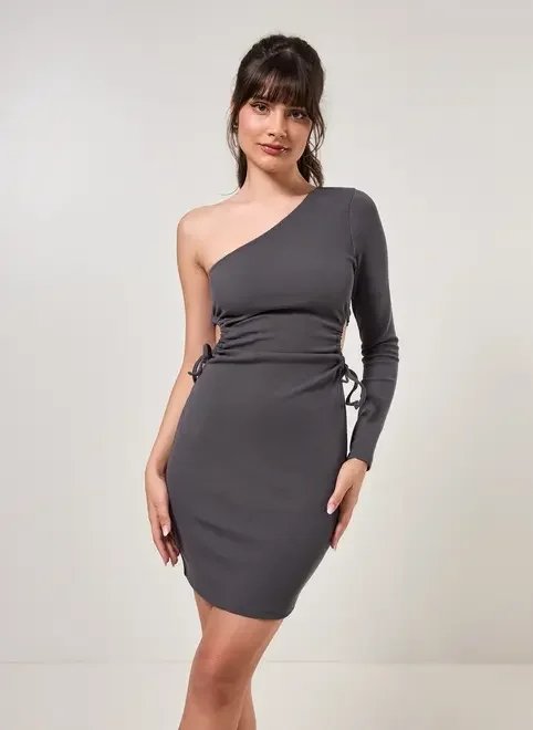 vestido manga única com amarração vestido manga única com amarração