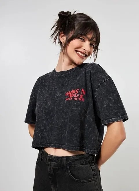 camiseta cropped marmorizada guns n roses camiseta cropped marmorizada guns n roses