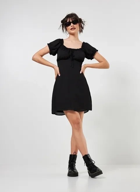 vestido romântico em chiffon preto vestido romântico em chiffon preto