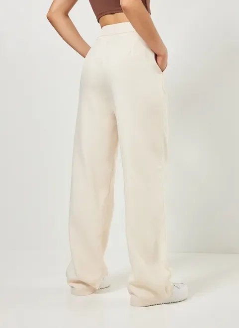 calça de alfaiataria com pregas calça de alfaiataria com pregas