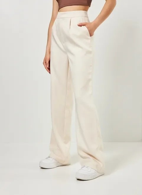 calça de alfaiataria com pregas calça de alfaiataria com pregas