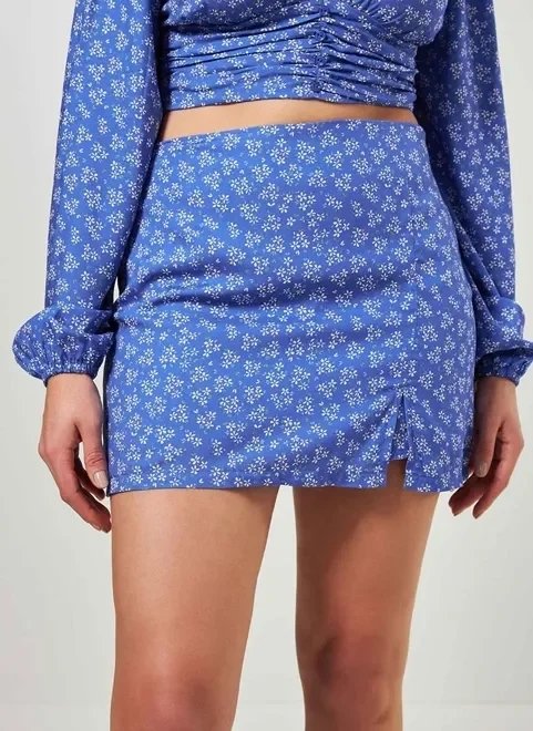 saia com short azul com florzinhas saia com short azul com florzinhas
