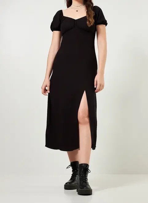 vestido midi romântico com fenda vestido midi romântico com fenda