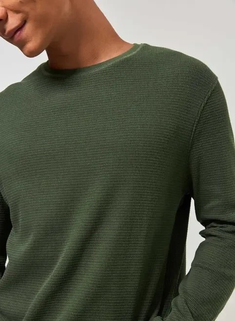 camiseta manga longa com textura camiseta manga longa com textura